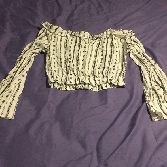 Tops - H&M Black and White Printed Peasant Blouse Size 0